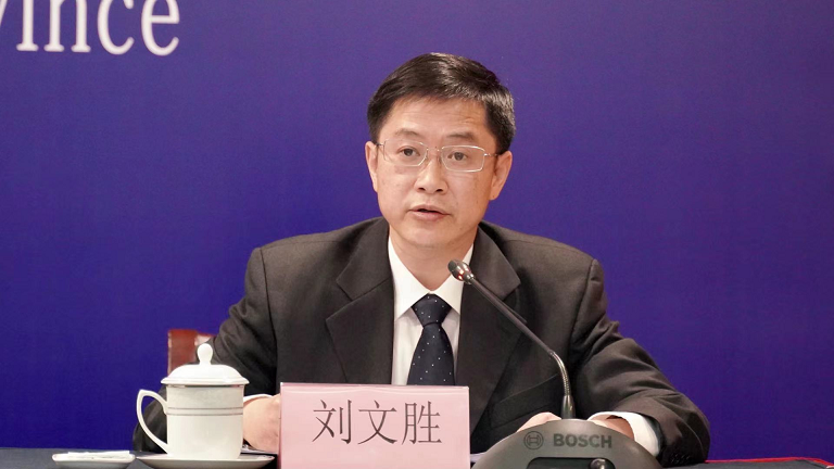 省能源局党组成员,副局长刘文胜介绍,2020年广东多措并举,切实降低